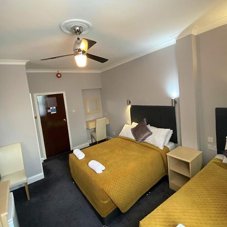 Lampton Guest House Hounslow Bagian luar foto