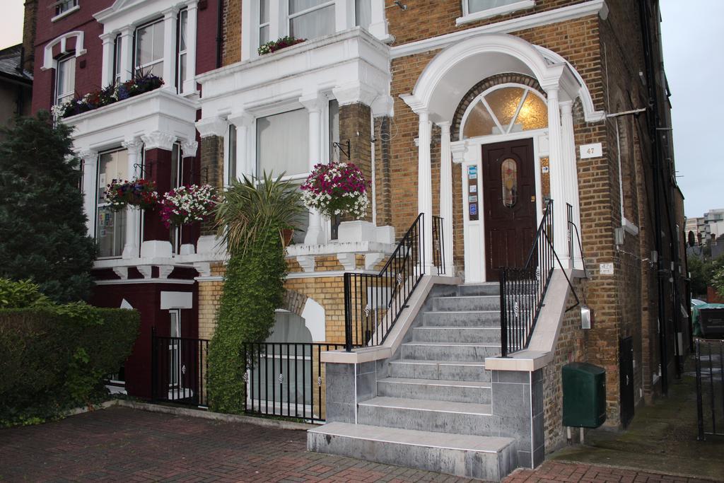 Lampton Guest House Hounslow Bagian luar foto