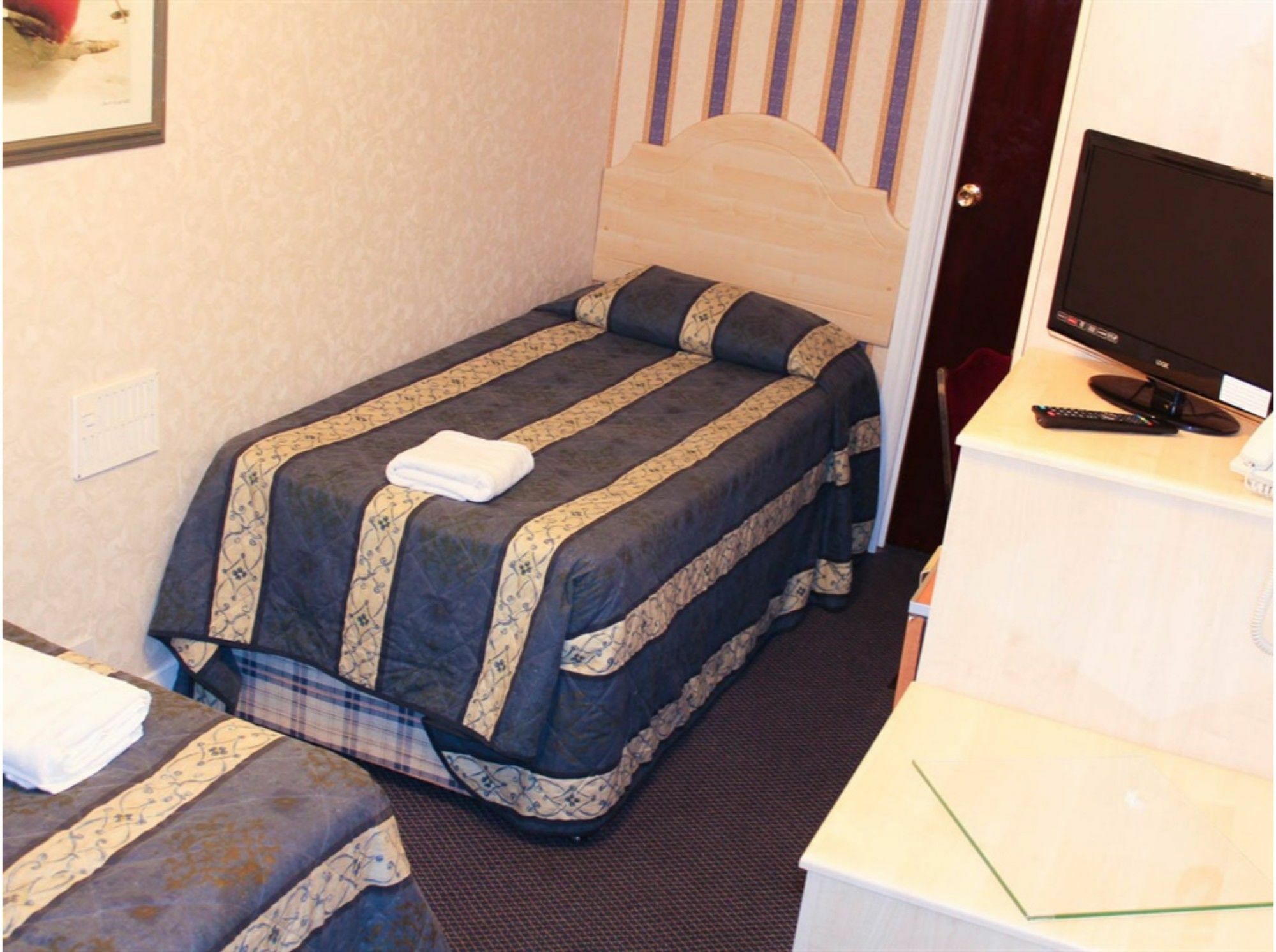 Lampton Guest House Hounslow Bagian luar foto