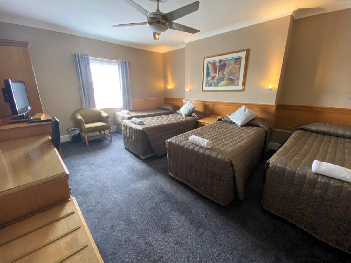 Lampton Guest House Hounslow Bagian luar foto