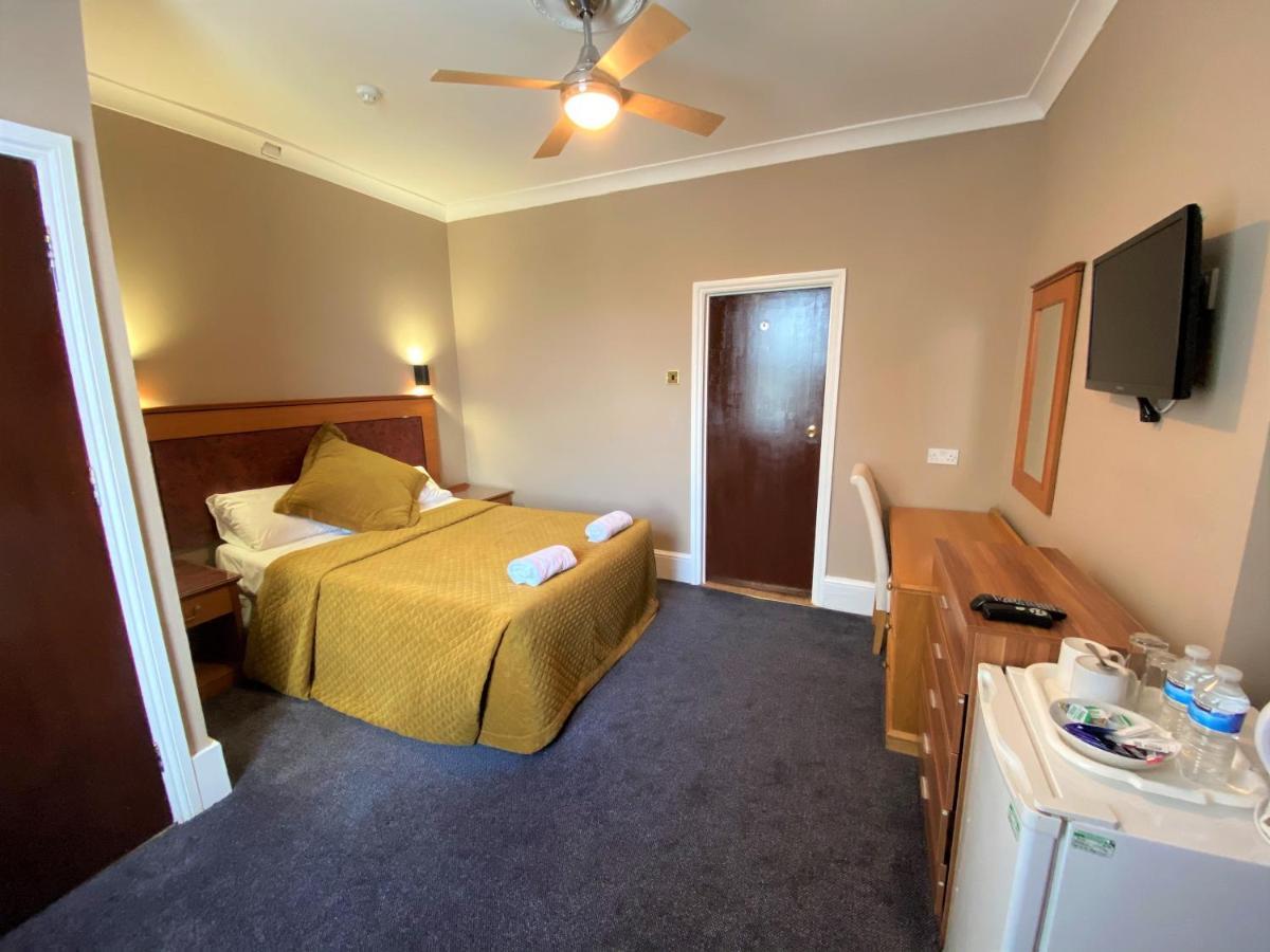 Lampton Guest House Hounslow Bagian luar foto